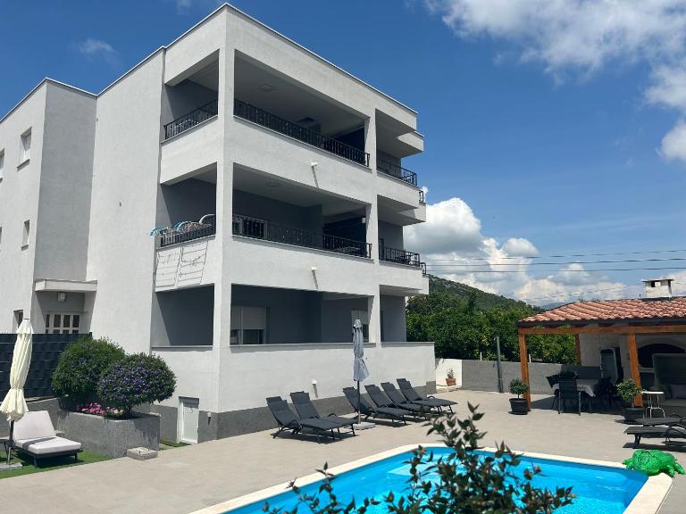 Villa Apartments AA 1 - B&B Trogir
