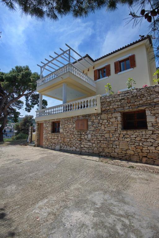 Eleni's Guest House - B&B Patitírion
