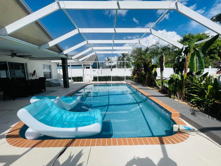 Paradise Pool heated Home near Siesta Key & IMG Academy - B&B Bradenton