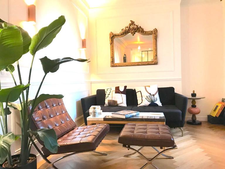 Montmartre Parisian Apartment - 51 m2 - B&B Parigi