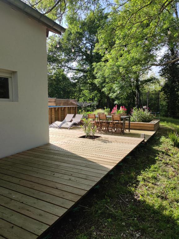Adorable maison d'hôtes avec piscine- tiny house - B&B Saubrigues