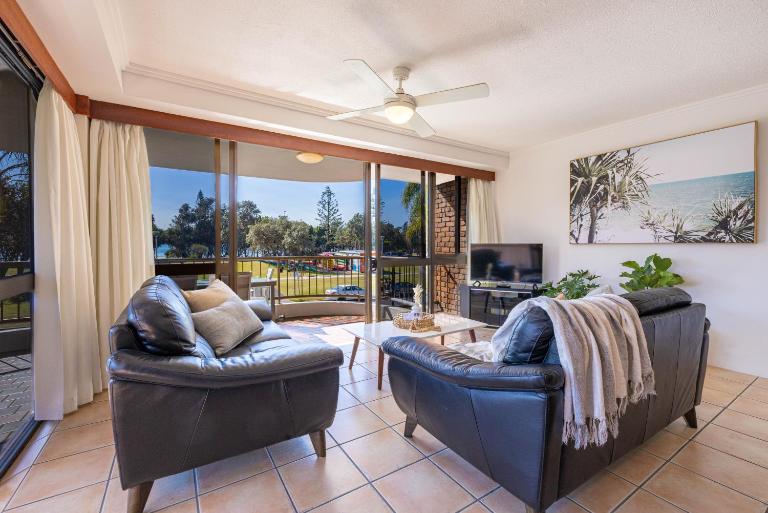 Coastal SOL -Right on Clarkes Beach! - B&B Byron Bay