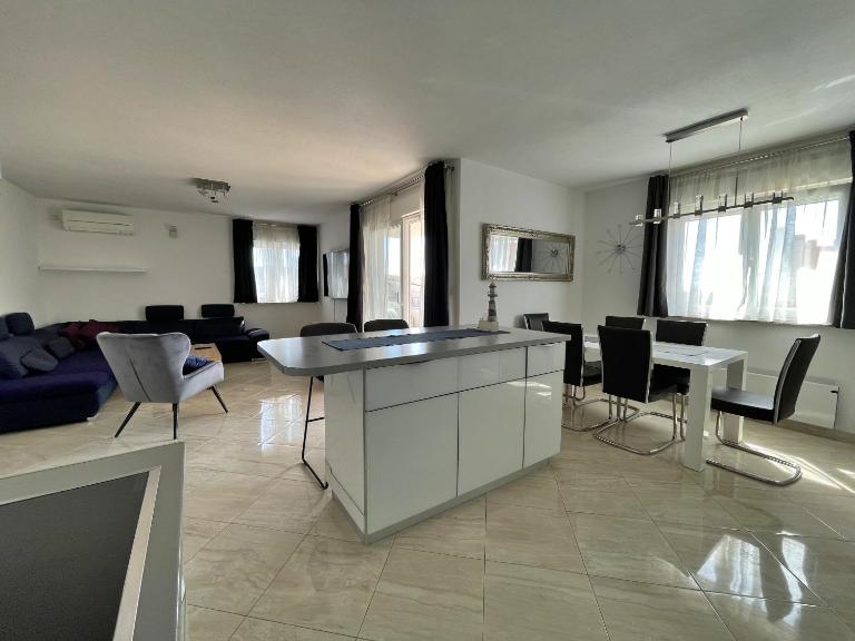 Apartments Ursula 3 - Chambres d'hôtes Trogir