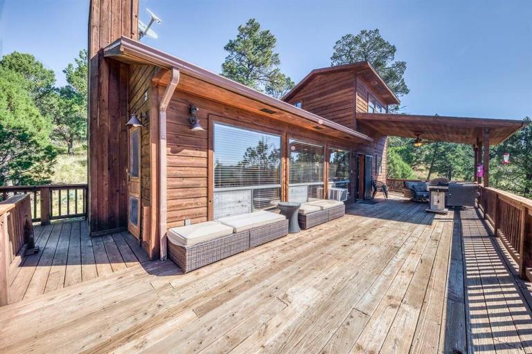 Perk Canyon Hidden Acres-Hot Tub-Gas Fireplace - B&B Ruidoso