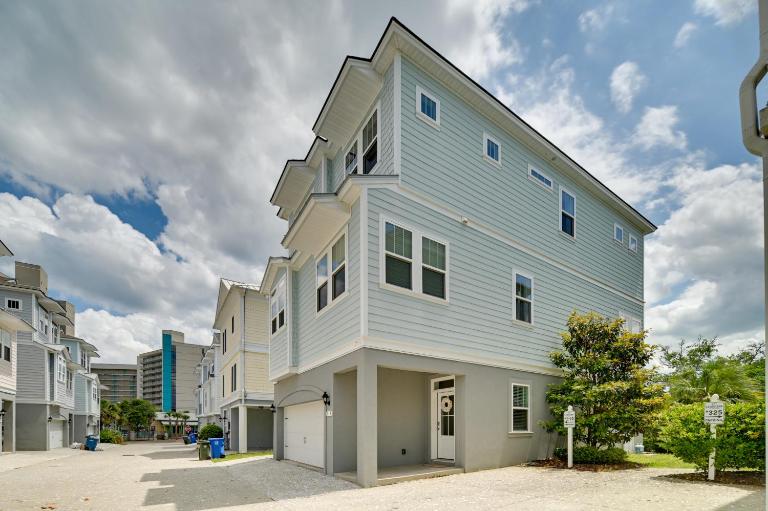 1 Block to Beach! Breezy Myrtle Beach Getaway - B&B Myrtle Beach