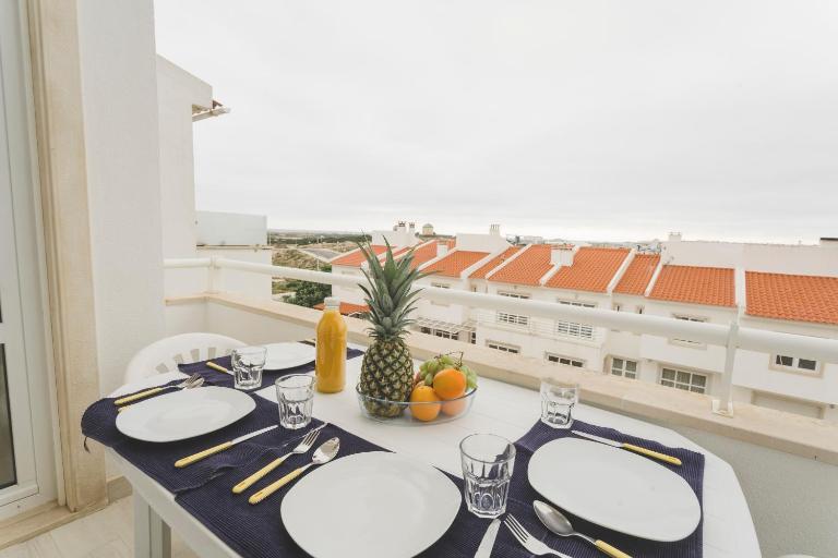 Best Houses 92 - Baleal Bay House - B&B Ferrel