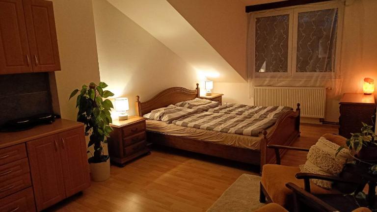 Hobití doupě - Bed and Breakfast Stražisko