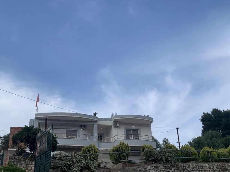 Vila HALIM BANI - Ferienwohnung Saranda