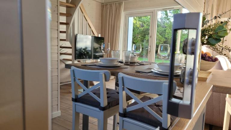 Lis i Mewa Domy Apartamentowe - Bed and Breakfast Wicie