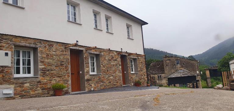 ALOJAMIENTOS EL CASTRO - B&B Taramundi