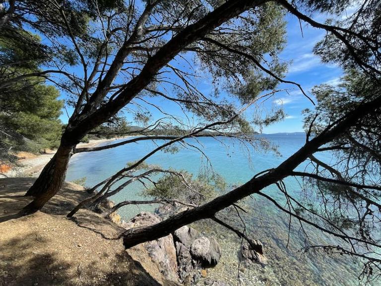 Appartement plage piscine et tennis inclus - B&B La Londe-les-Maures