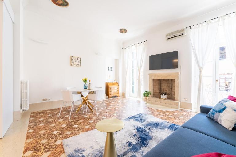 Corso Cavour Luxury Apartment - Chambres d'hôtes Vérone