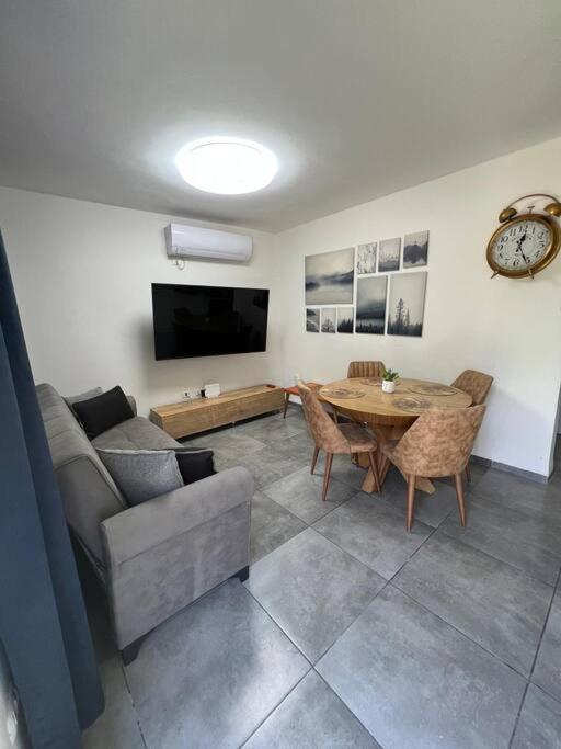 Galilee sea Sunset Suites - Chambres d'hôtes Migdal