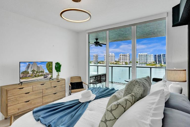 Marina Bay Sunny Isles 1005 - B&B Miami Beach