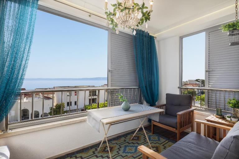 Sara - Luxurious sea view apartment with garage - B&B Macarsca