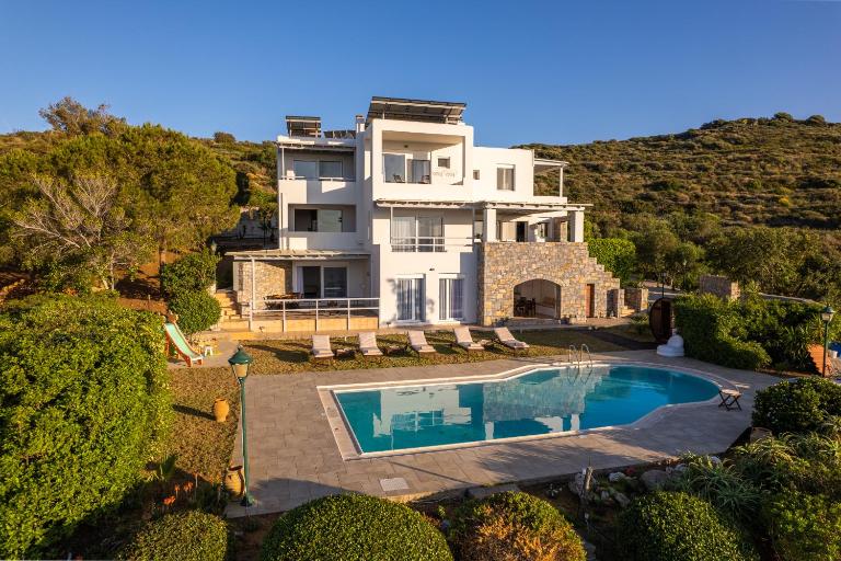Wild Pear Villa - Chambres d'hôtes Agía Pelagía