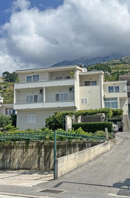 Apartment Lijana sea view - Ferienwohnung Tučepi