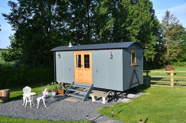 The Shepherds Hut - B&B Carmarthen