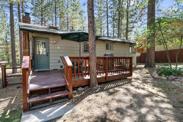 The Oasis Chalet - Walking distance to The Village, The Lake, and Alpine Slide! - B&B Big Bear Lake