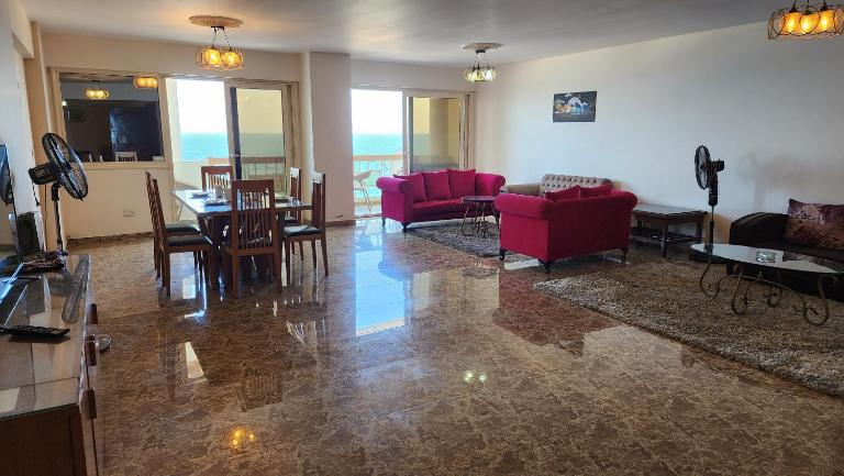 Sea View Heart Apartment (families only) - B&B Alexandria