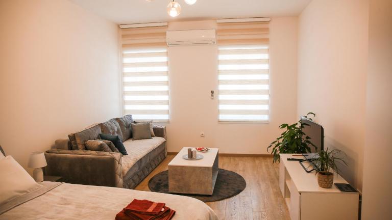 Kastel Apartments - B&B Nikšić