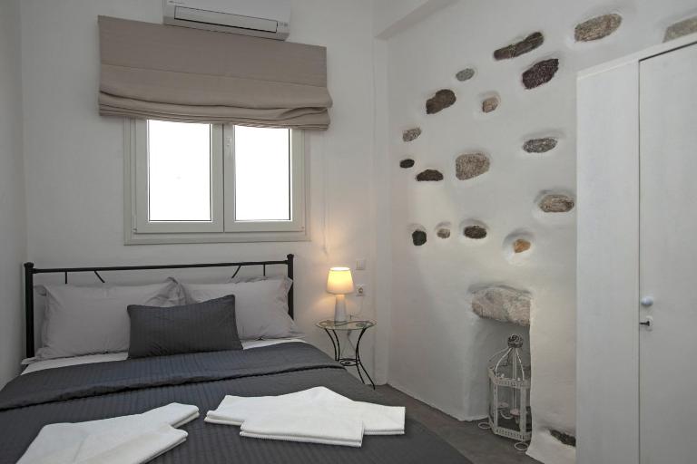 Portes View House - B&B Parikia