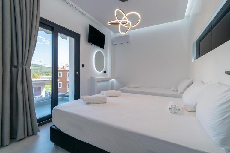 SithoniaRS Luxury 1st Floor Apartment With SeaView - B&B Néos Marmarás
