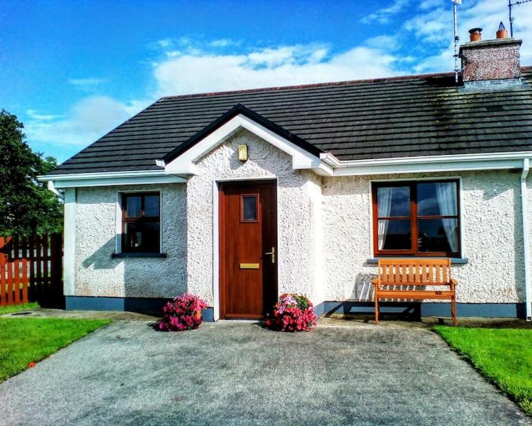 Wild Atlantic Haven, cosy home nr. Ballina & Beach - B&B Ballina