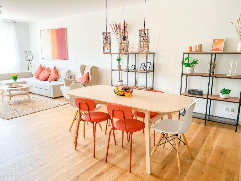 Sunset Club - SUITE L Balkon - Küche - Parkplatz - Ferienwohnung Memmingen