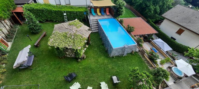 La Terrazza Casa Vacanza - B&B Carenno