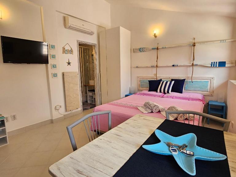 Studio Mare Fuori with terrace - Bed and Breakfast Rovinj