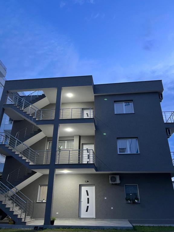 Vila Kledi - B&B Shëngjin