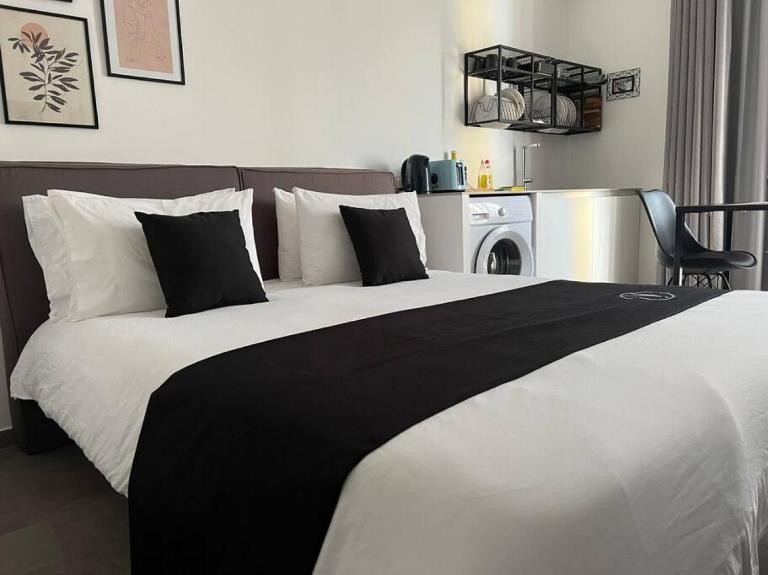 The Valley Room 6 with parking on premises - B&B St. Julian's