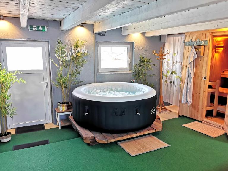 Wellness zur Alleinnutzung mit Ferienwohnung und Fitnessbereich - fitSPA - B&B Sulz am Neckar