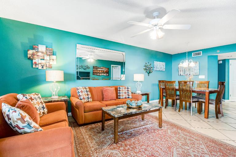 Phoenix VI 206 - B&B Orange Beach