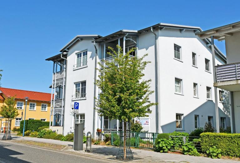 Appartementhaus mit Balkon im Ostseebad Göhren WH - B&B Ostseebad Göhren