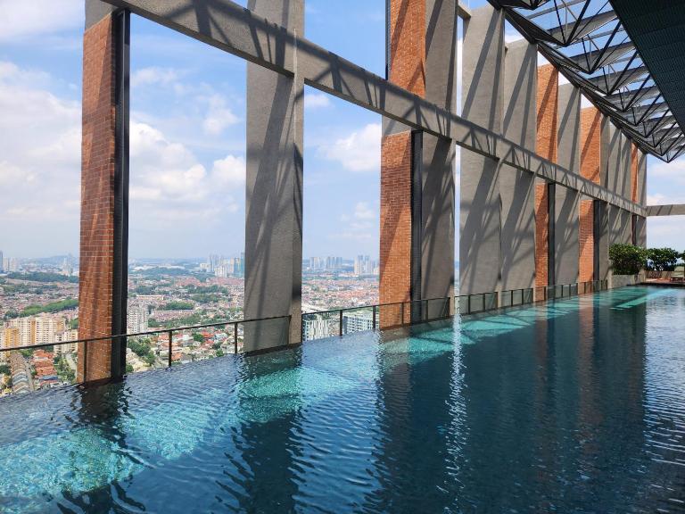 Millerz Square OKR - Suites & Residences - Bed and Breakfast Kuala Lumpur