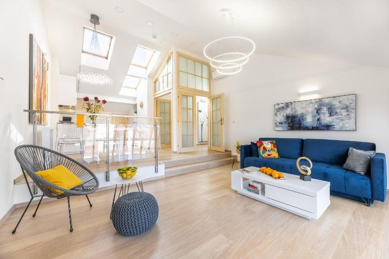 Exclusive Old Town Suites with City Views & AC by EasyBNB Premium - Ferienwohnung Prag
