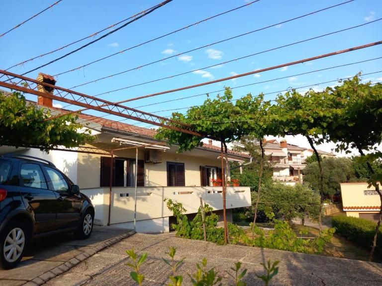 Apartman Laura - B&B Baška