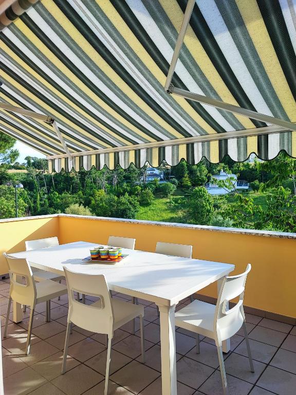 Italian Experience-CASA NADIA a pochi passi dal mare con garage, terrazza e sala giochi - Ferienwohnung Numana