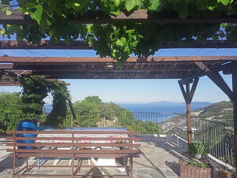 Μπαλκόνι του Αιγαίου/ Aegean balcony - B&B Tzigourati