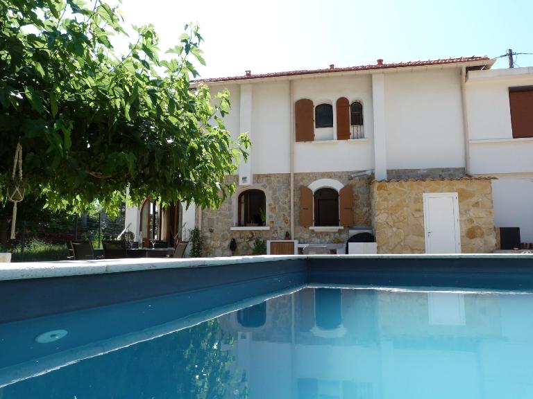 Villa à 80m de la mer avec piscine - B&B La Seyne-sur-Mer