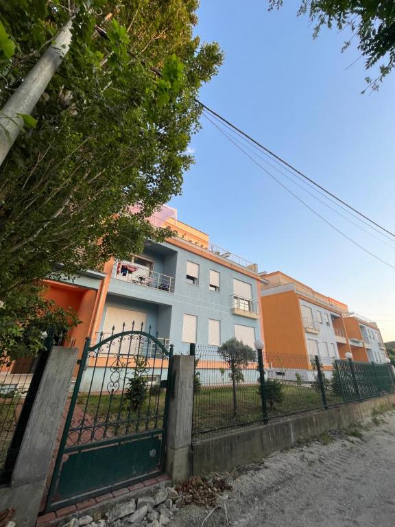 Emma's Apartments - B&B Tirana