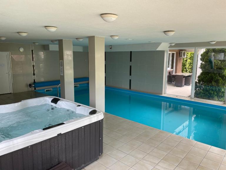 Goldál Apartman House - B&B Siófok