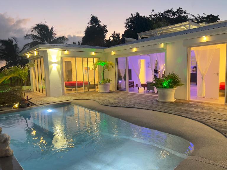 Villa Amaryllis luxueuse,piscine,vue mer,plage - B&B Sainte-Luce