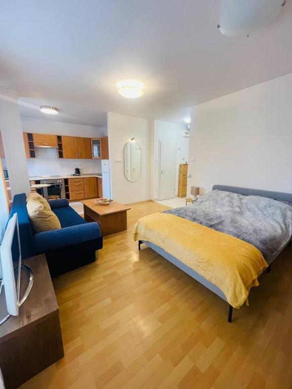 CENTRAL STUDIO CLOSE TO ANDRASSY AVENUE for 4 persons - B&B Budapest