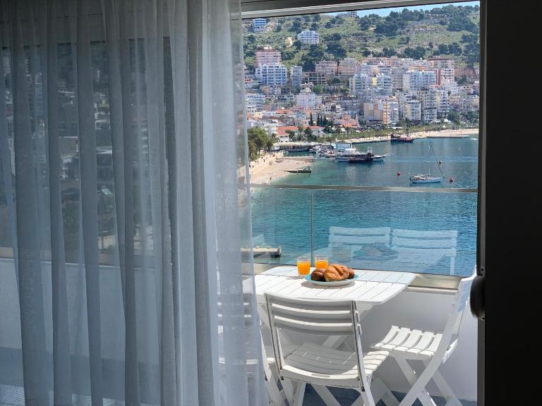Mevin's Portside Apartment - B&B Santi Quaranta