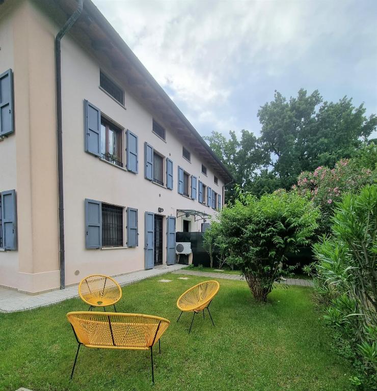 Osvaldo - parcheggio e giardino privato - B&B San Giovanni in Persiceto