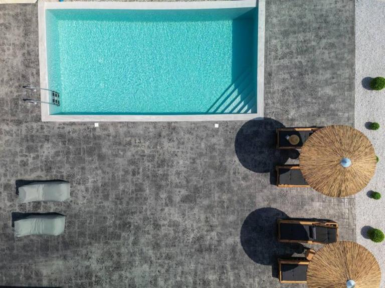 Blue Harmony villa Heated Pool Panorama - Bed and Breakfast Dhrámia