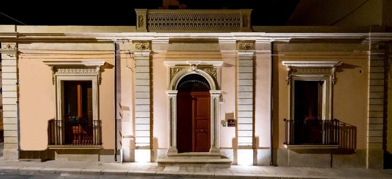 Dimore Anna Maria -Casa Liberty- - B&B Avola